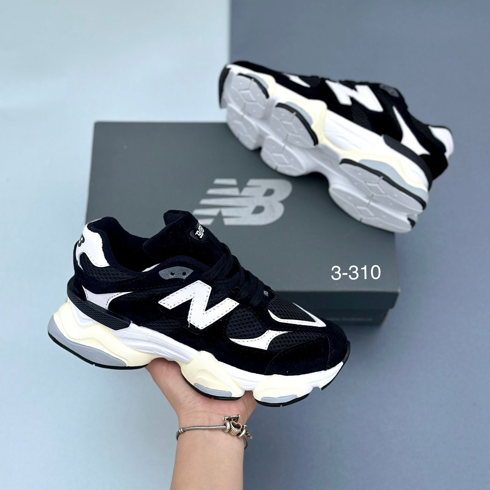 NEW BALANCE 9060 NEGRO BLANCO